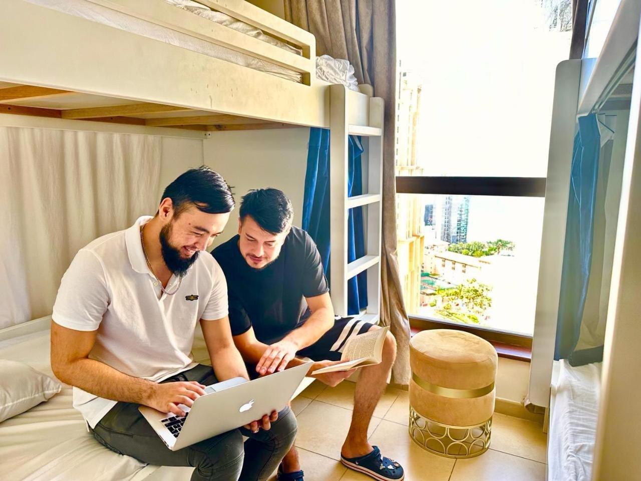 ドバイ Travel Hub Premiumホステル エクステリア 写真